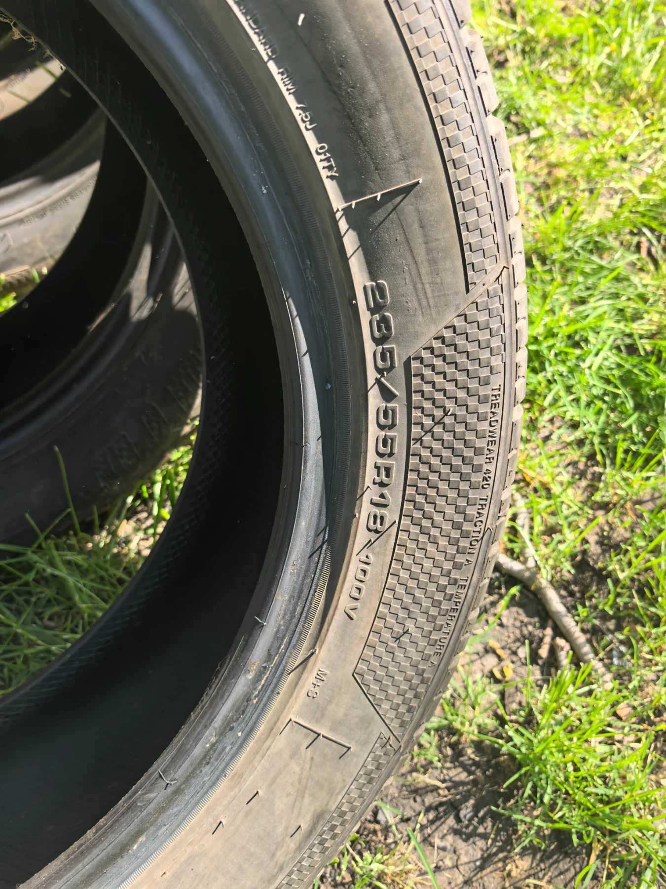 Гуми Летни 235/55R18, снимка 3 - Гуми и джанти - 54595867