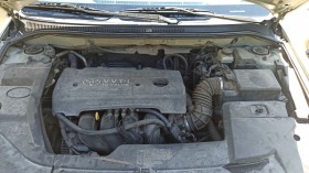 Toyota Avensis 1.8  129 к.с газ/бензин , снимка 9