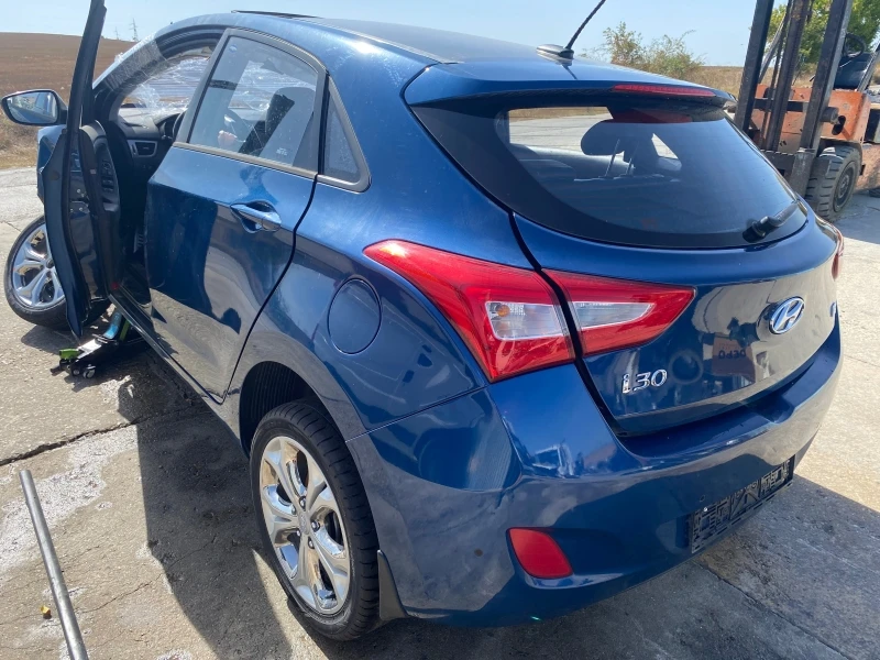 Hyundai I30 1.8 auto, снимка 3 - Автомобили и джипове - 38086186