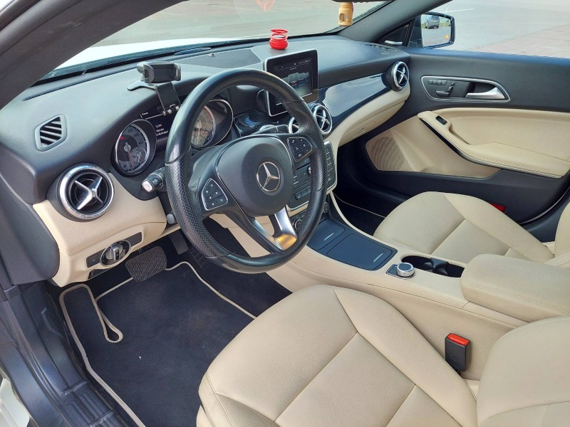 Mercedes-Benz CLA 250, снимка 11 - Автомобили и джипове - 46164852