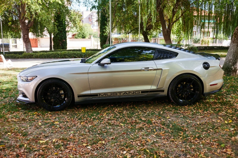 Ford Mustang Sports Package, снимка 4 - Автомобили и джипове - 47542767