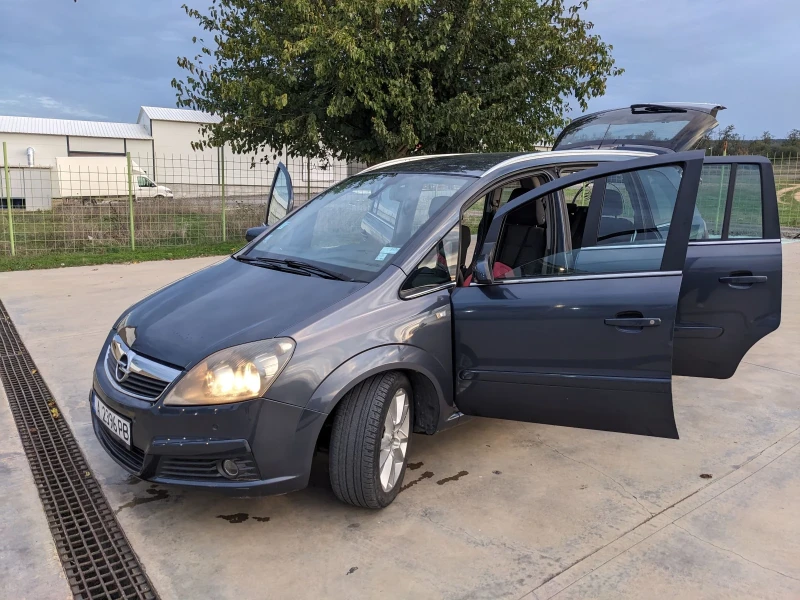 Opel Zafira, снимка 4 - Автомобили и джипове - 47480142