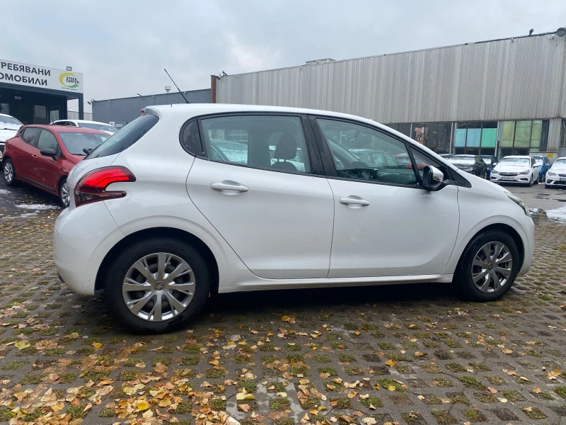 Peugeot 208 1.2 e-VTI, снимка 4 - Автомобили и джипове - 47944380