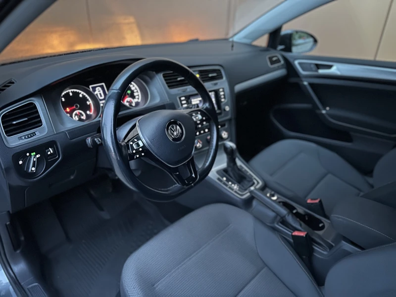 VW Golf 2.0 TDI, снимка 9 - Автомобили и джипове - 51792852