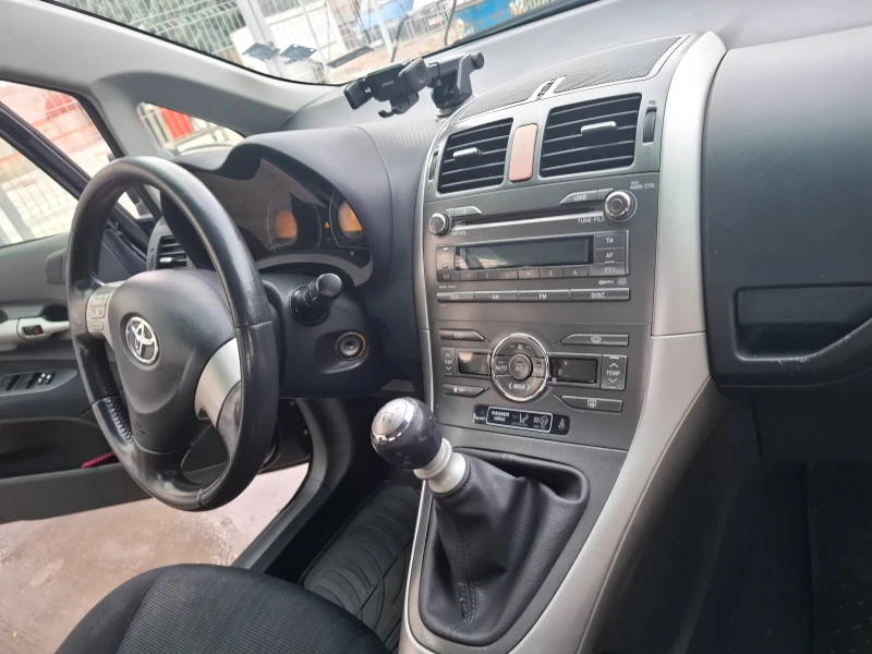 Toyota Auris, снимка 7 - Автомобили и джипове - 48543603