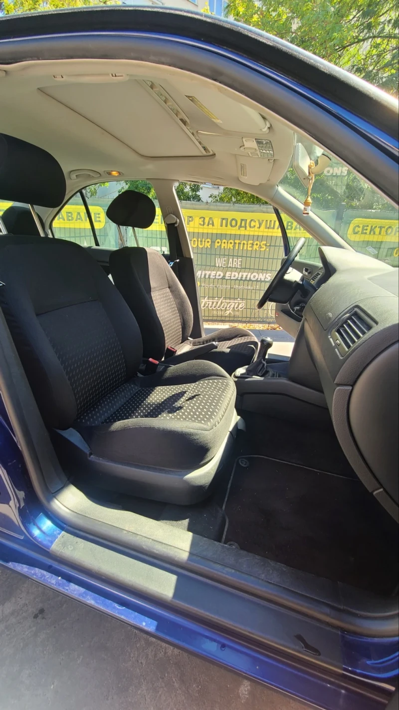 VW Jetta 2000, снимка 6 - Автомобили и джипове - 52330460