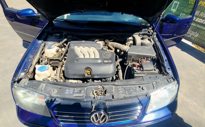 VW Jetta 2000, снимка 12 - Автомобили и джипове - 52330460