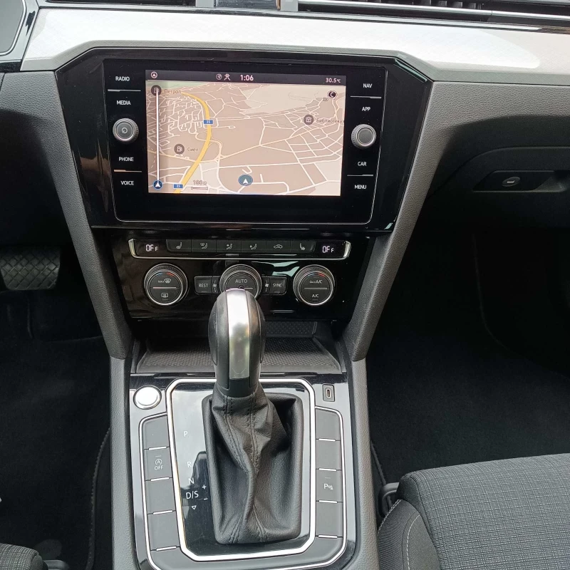 VW Passat R-Line, снимка 11 - Автомобили и джипове - 52405132