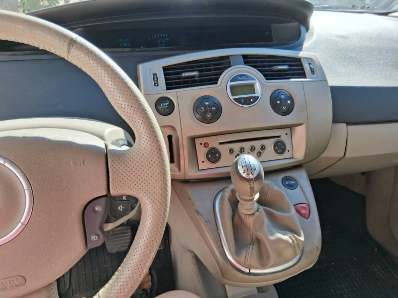 Renault Scenic, снимка 11 - Автомобили и джипове - 52456214