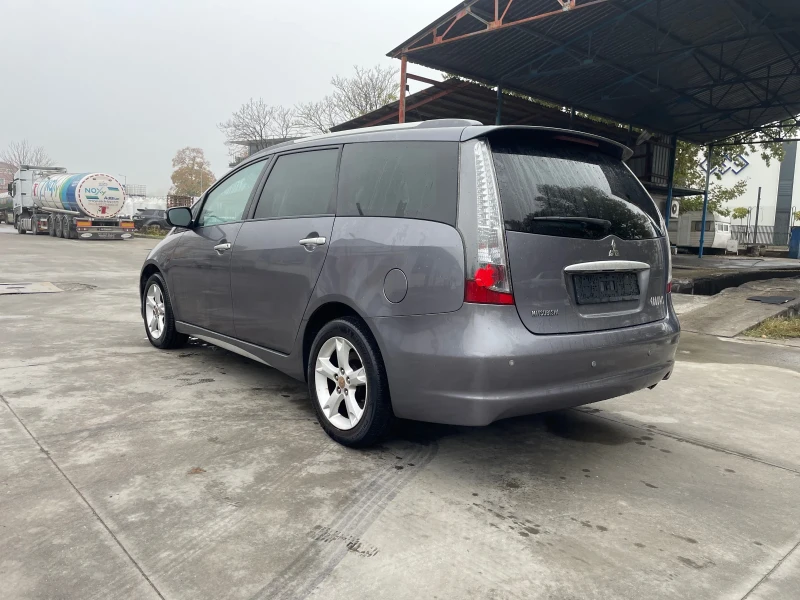 Mitsubishi Grandis 2.4 Бензин, снимка 3 - Автомобили и джипове - 52502460