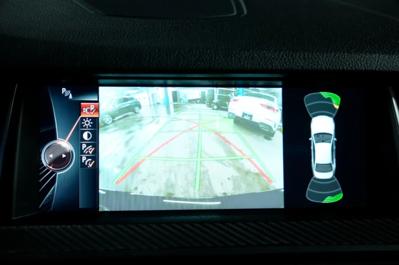 BMW 528 2016 BMW 5 Series 528i xDrive Sedan AWD, снимка 10 - Автомобили и джипове - 52698385