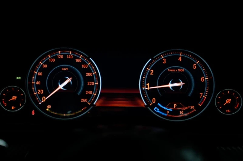 BMW 528 2016 BMW 5 Series 528i xDrive Sedan AWD, снимка 8 - Автомобили и джипове - 52698385