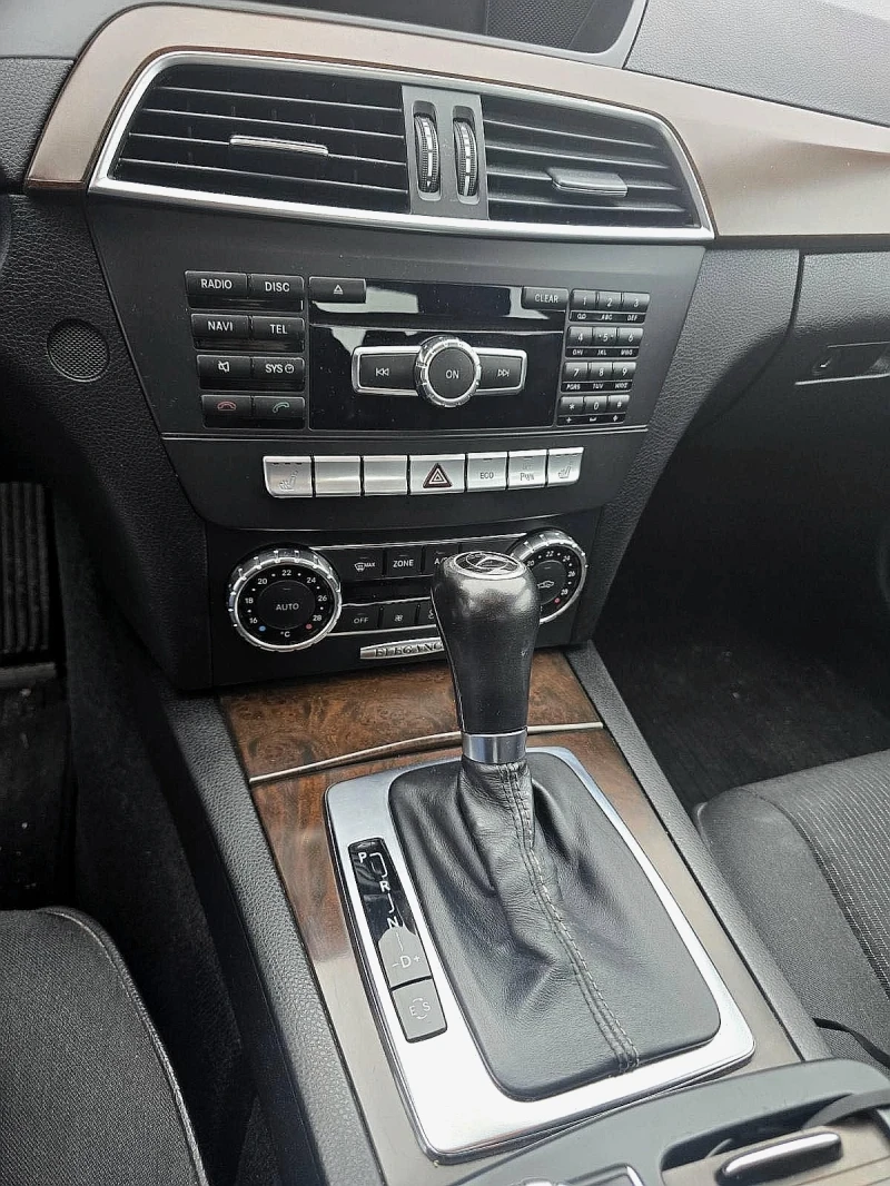 Mercedes-Benz C 220 C180CDI /  АВТОМАТ 7G+ / ELEGANCE / ТОП СЪСТОЯНИЕ, снимка 6 - Автомобили и джипове - 52907336
