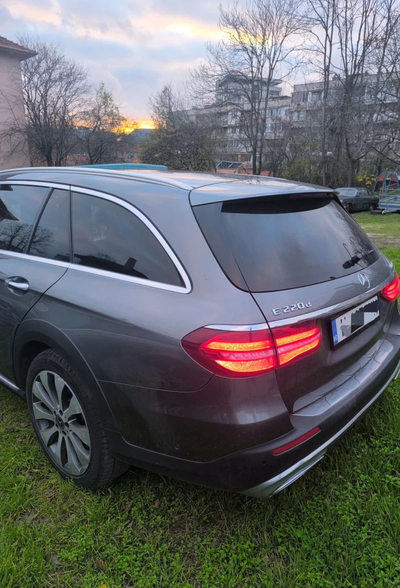 Mercedes-Benz E 220 AllTerrain, снимка 4 - Автомобили и джипове - 53126474