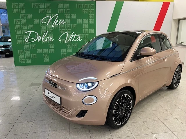 Fiat 500 е LA PRIMA 3+ 1 42 kWh 118 hp 320 km, снимка 1 - Автомобили и джипове - 46843217