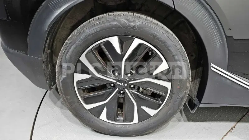 Kia EV6, снимка 13 - Автомобили и джипове - 54451428