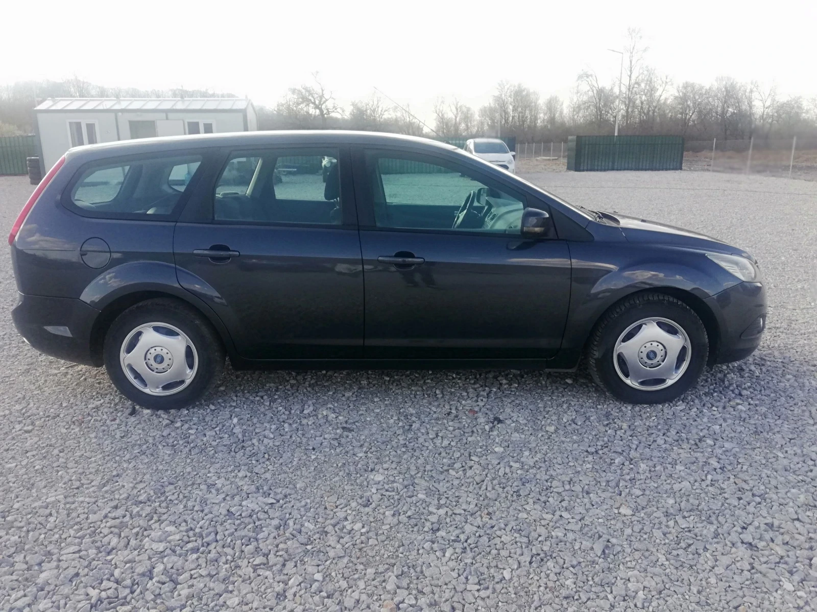 Ford Focus 1.6tdci kli IT - изображение 7