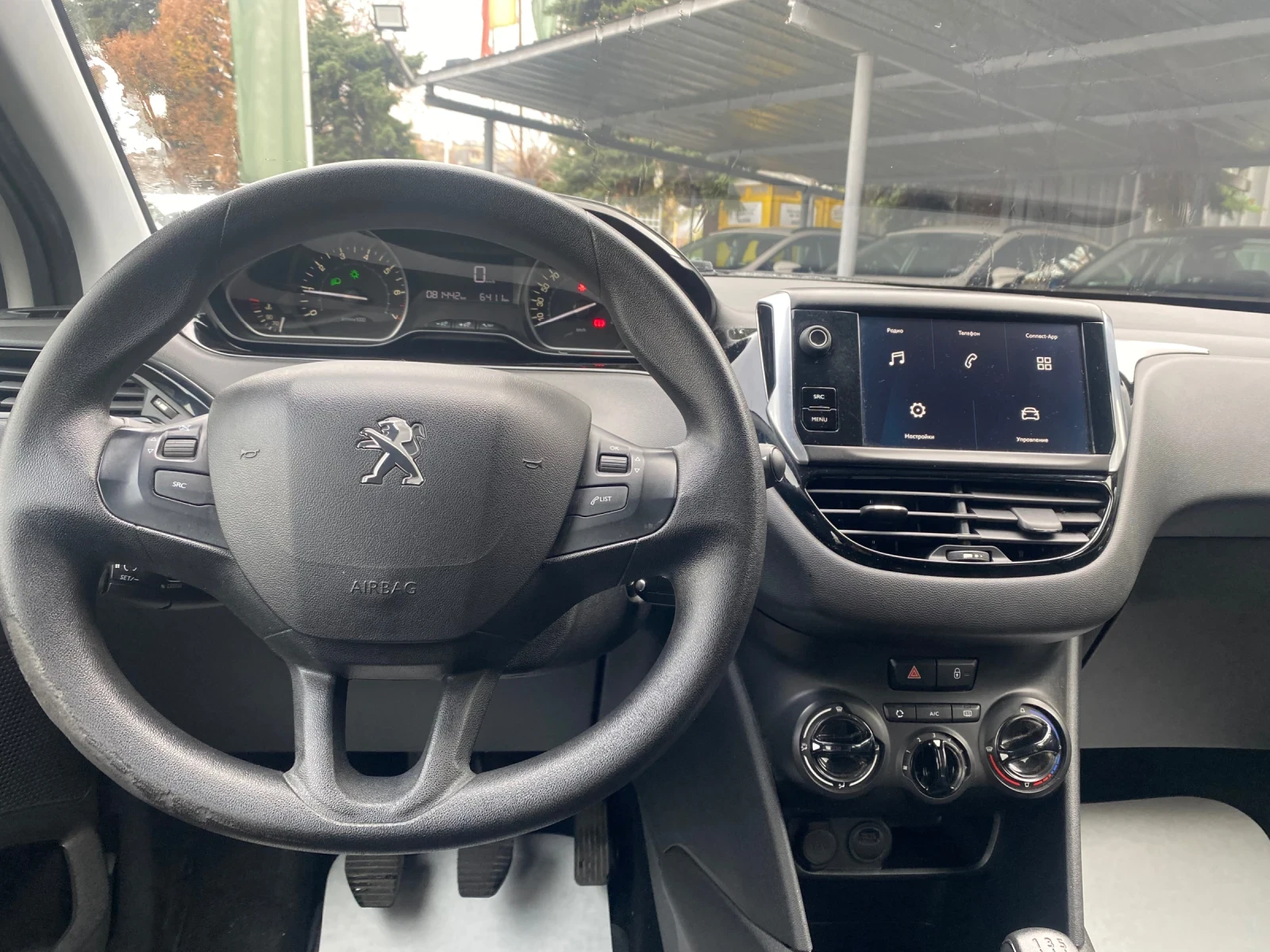 Peugeot 208 1.2 e-VTI - изображение 10