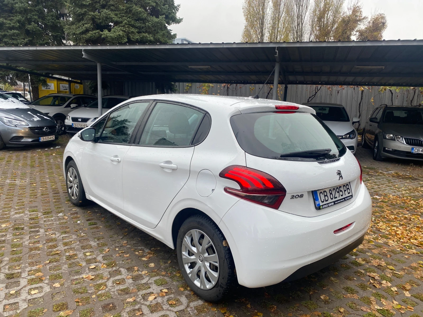 Peugeot 208 1.2 e-VTI - изображение 6