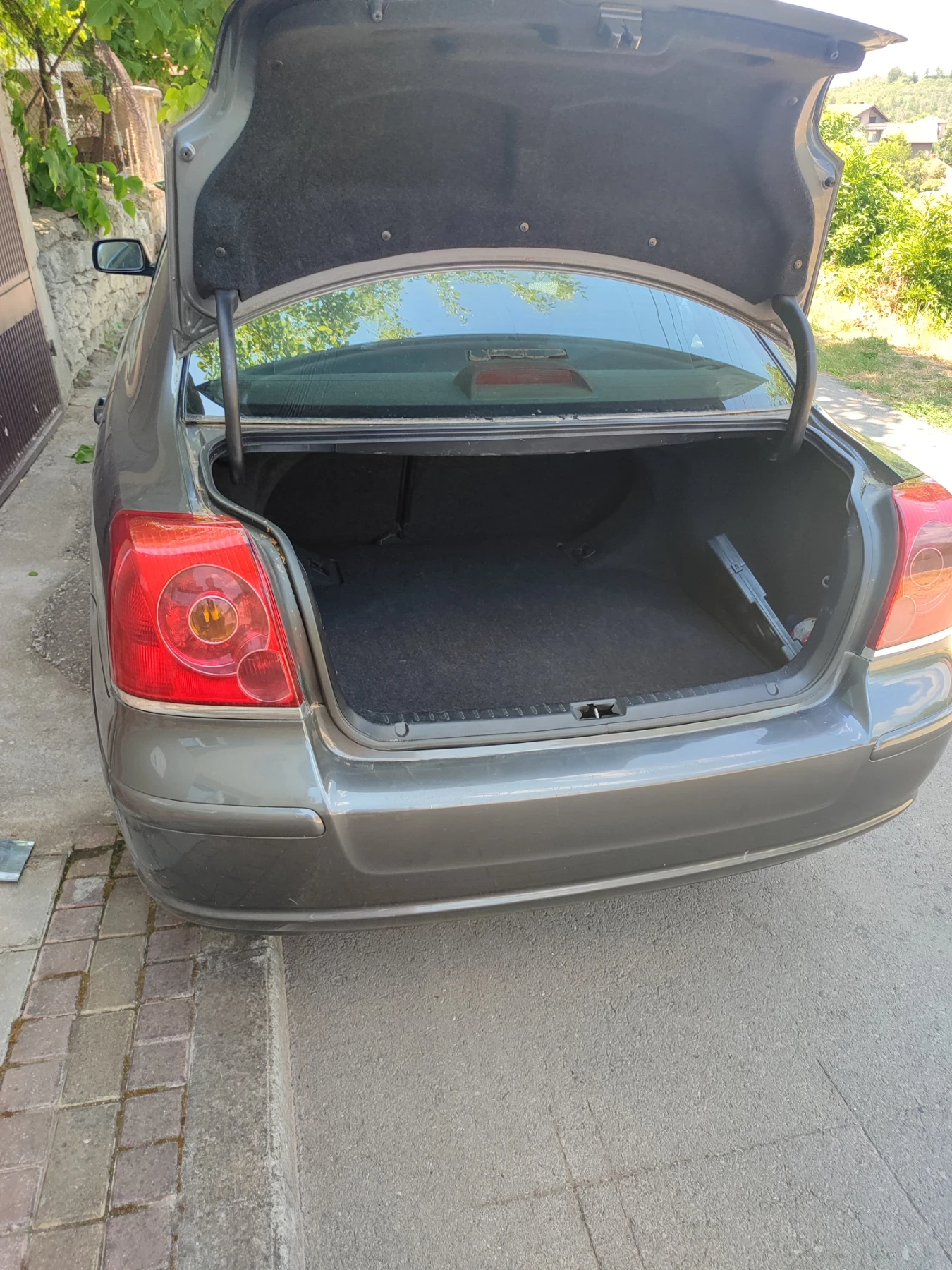 Toyota Avensis  - изображение 4