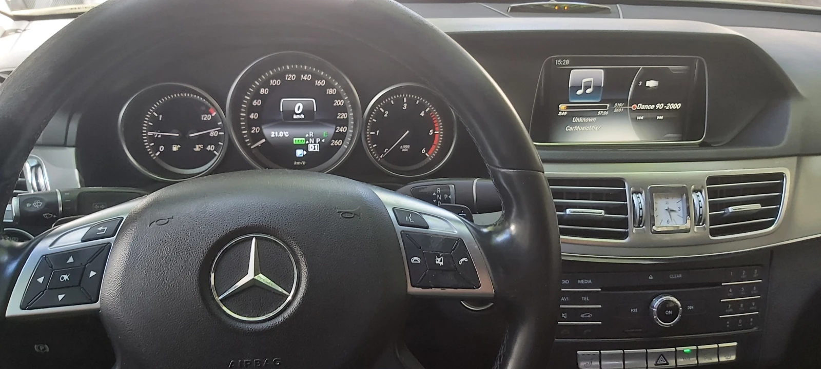 Mercedes-Benz E 200 BLUETEC - изображение 8