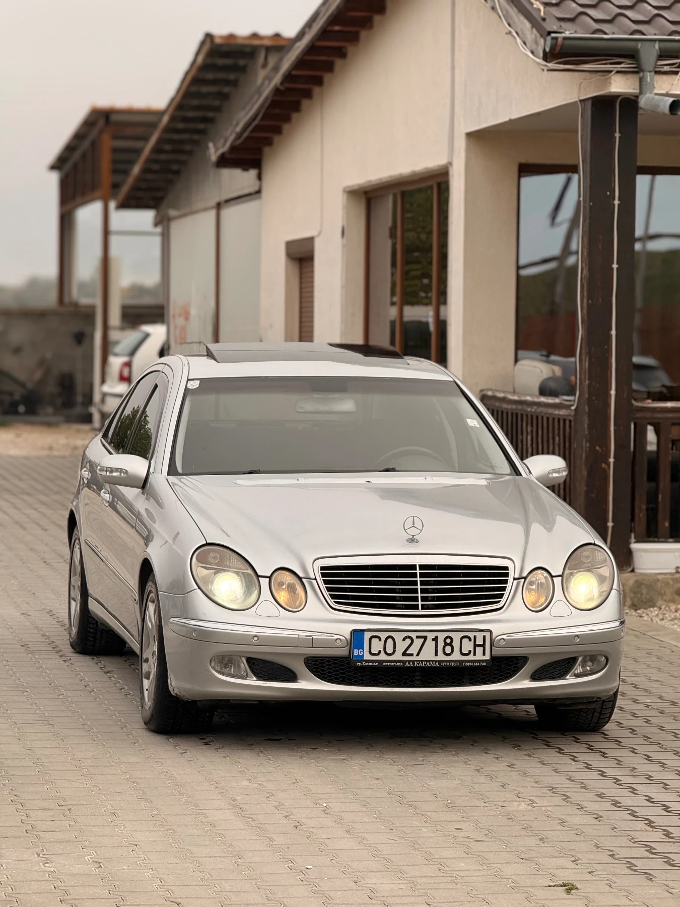 Mercedes-Benz E 270 Обслужена* Топ* Всичко платено* Бартер* Реална*  - изображение 3