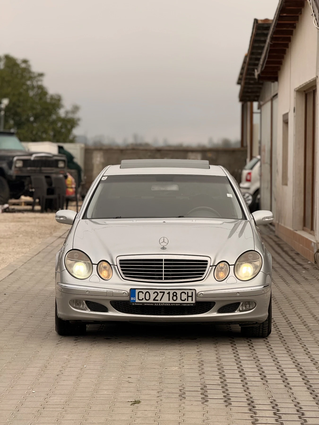 Mercedes-Benz E 270 Обслужена* Топ* Всичко платено* Бартер* Реална*  - изображение 2