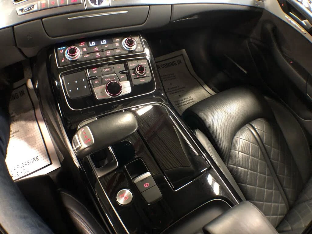 Audi A8 * АВТО КРЕДИТ* ЦЕНА ДО БГ * Сервизна история *  - изображение 10