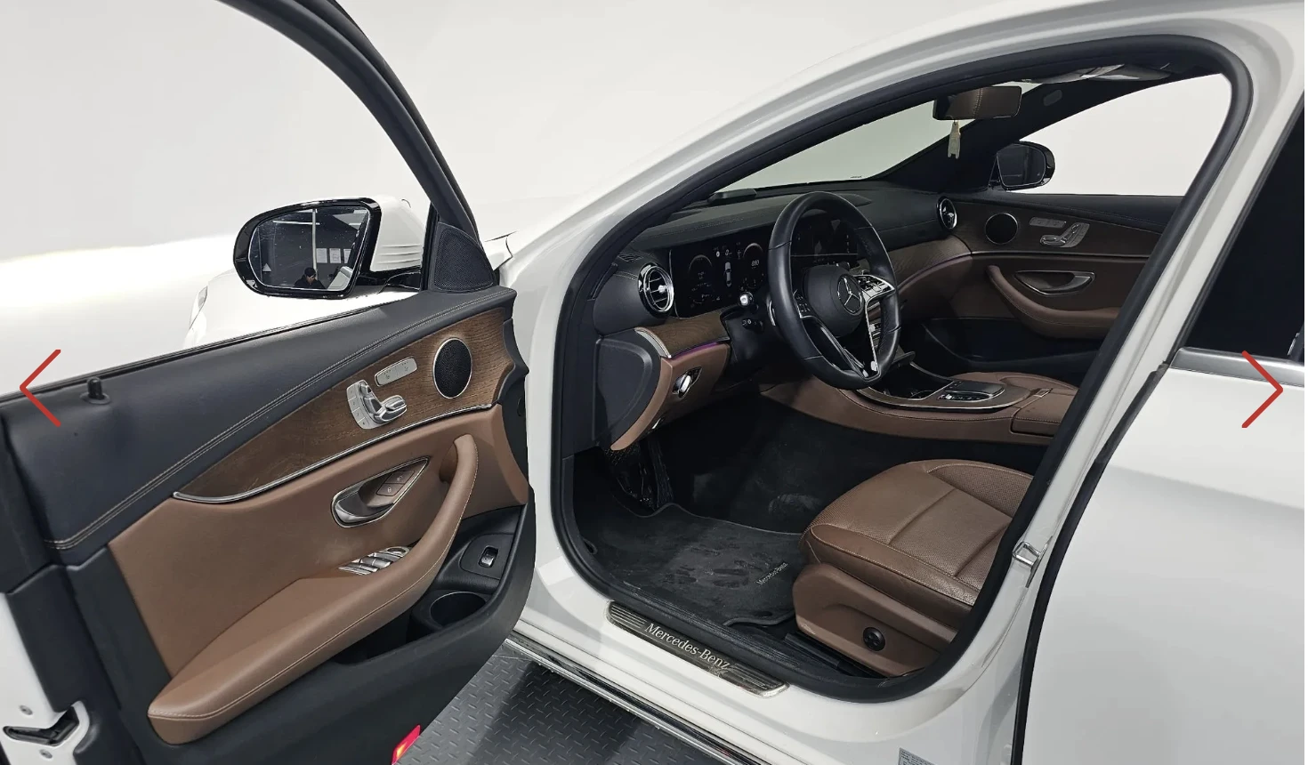 Mercedes-Benz E 250 ХЕДЪП* ДИСПЛЕЙ* 360КАМЕРА* ПОДГРЕВ* КЕЙЛЕС*  - изображение 6