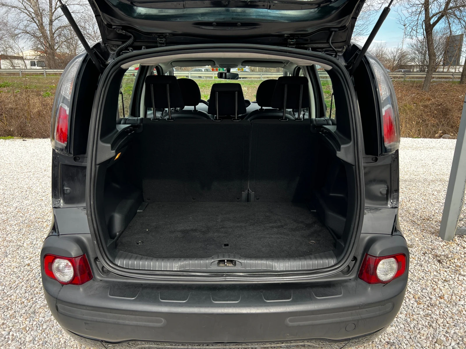 Citroen C3 Picasso 1.4i 162000km euro5 - изображение 7