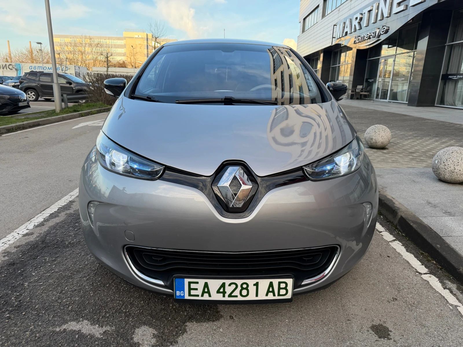 Renault Zoe 24.4kWh* БАРТЕР, снимка 6 - Автомобили и джипове - 54083365