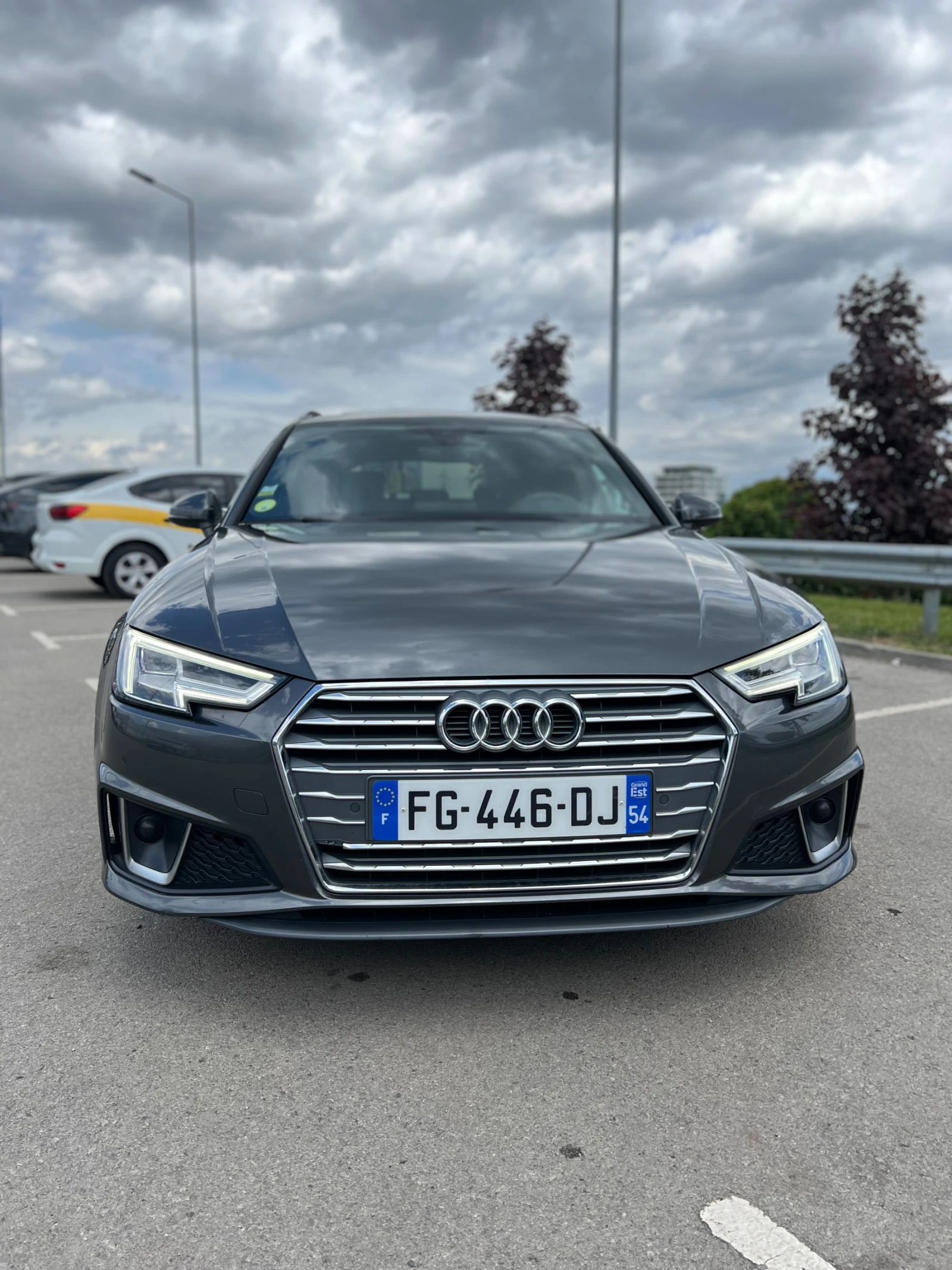 Audi A4 40TDI S-Line/История/Панорама/Virtual Cockpit, снимка 8 - Автомобили и джипове - 54584195