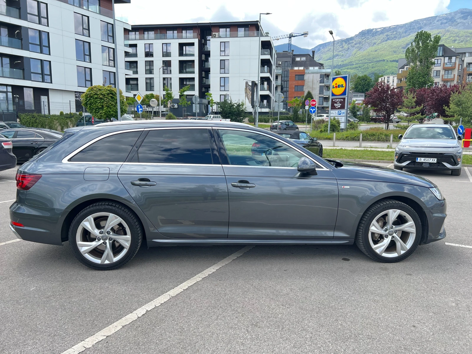 Audi A4 40TDI S-Line/История/Панорама/Virtual Cockpit, снимка 6 - Автомобили и джипове - 54584195