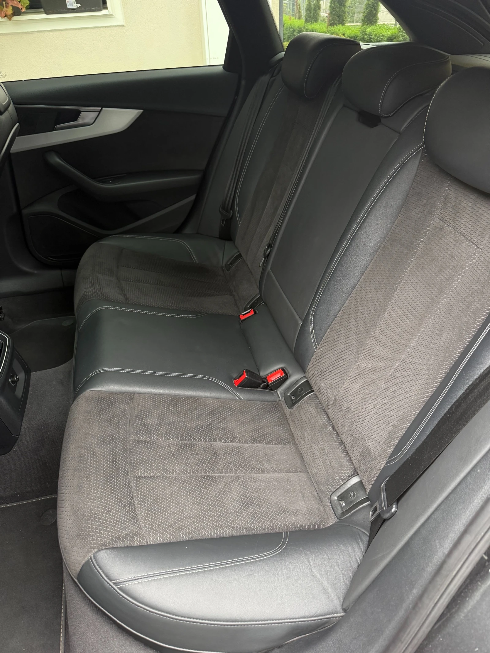 Audi A4 40TDI S-Line/История/Панорама/Virtual Cockpit, снимка 11 - Автомобили и джипове - 54584195