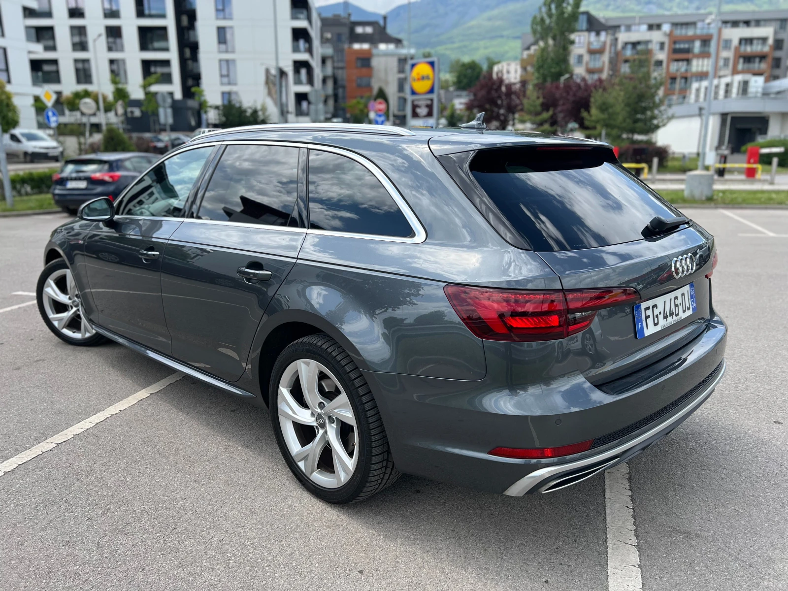 Audi A4 40TDI S-Line/История/Панорама/Virtual Cockpit, снимка 3 - Автомобили и джипове - 54584195