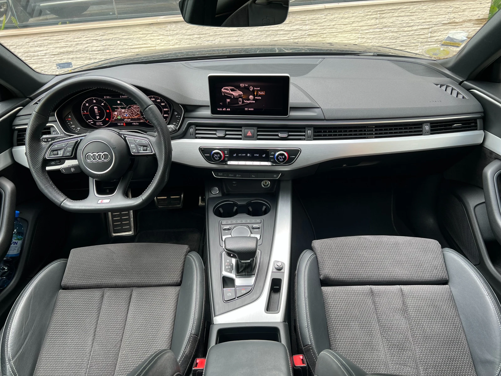 Audi A4 40TDI S-Line/История/Панорама/Virtual Cockpit, снимка 9 - Автомобили и джипове - 54584195
