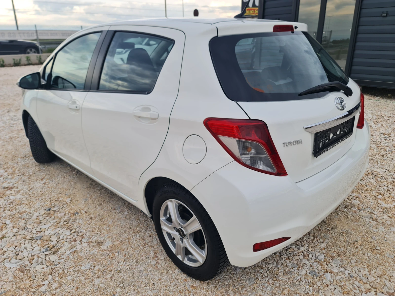 Toyota Yaris 1.33 VVTI 122 хл.км Navi Камера Евро 5, снимка 2 - Автомобили и джипове - 54646818