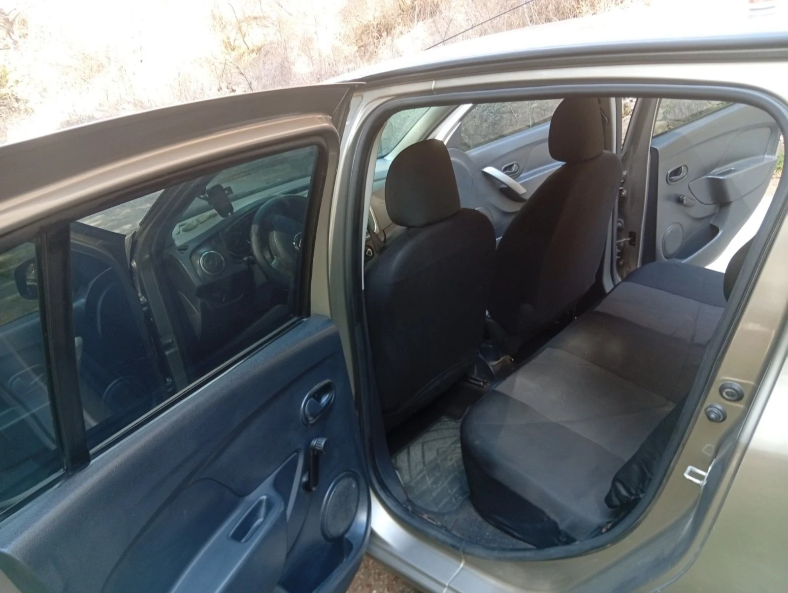 Dacia Sandero 1.5 dCi 90 к.с. Спешно, снимка 8 - Автомобили и джипове - 54798074