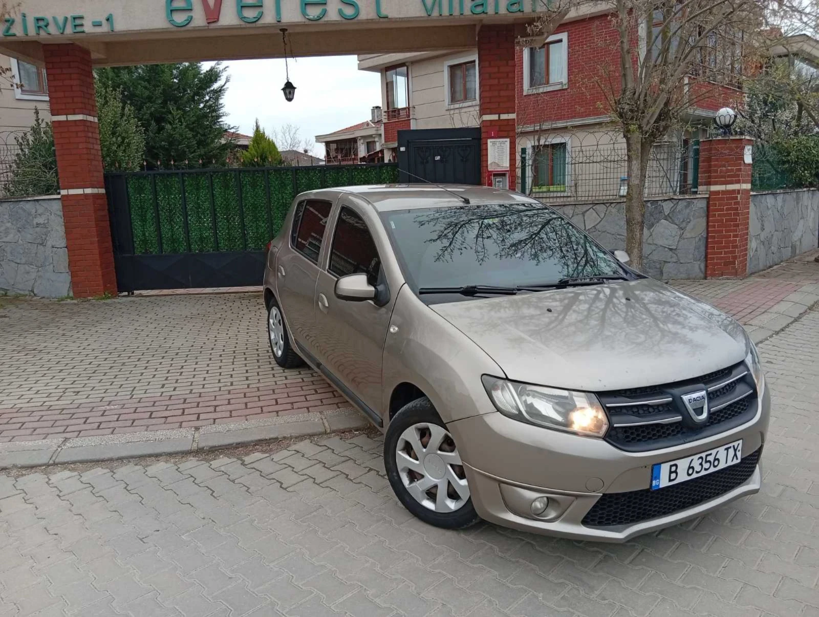 Dacia Sandero 1.5 dCi 90 к.с. Спешно, снимка 3 - Автомобили и джипове - 54798074