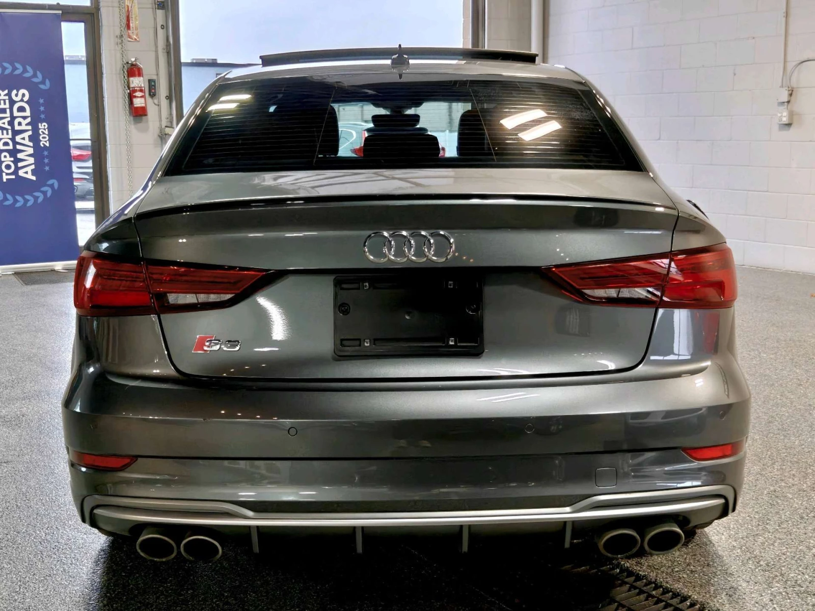 Audi S3 CARPLAY / ЧЕРВЕН САЛОН / PANO / ЦЕНА ДО БГ , снимка 4 - Автомобили и джипове - 54986574