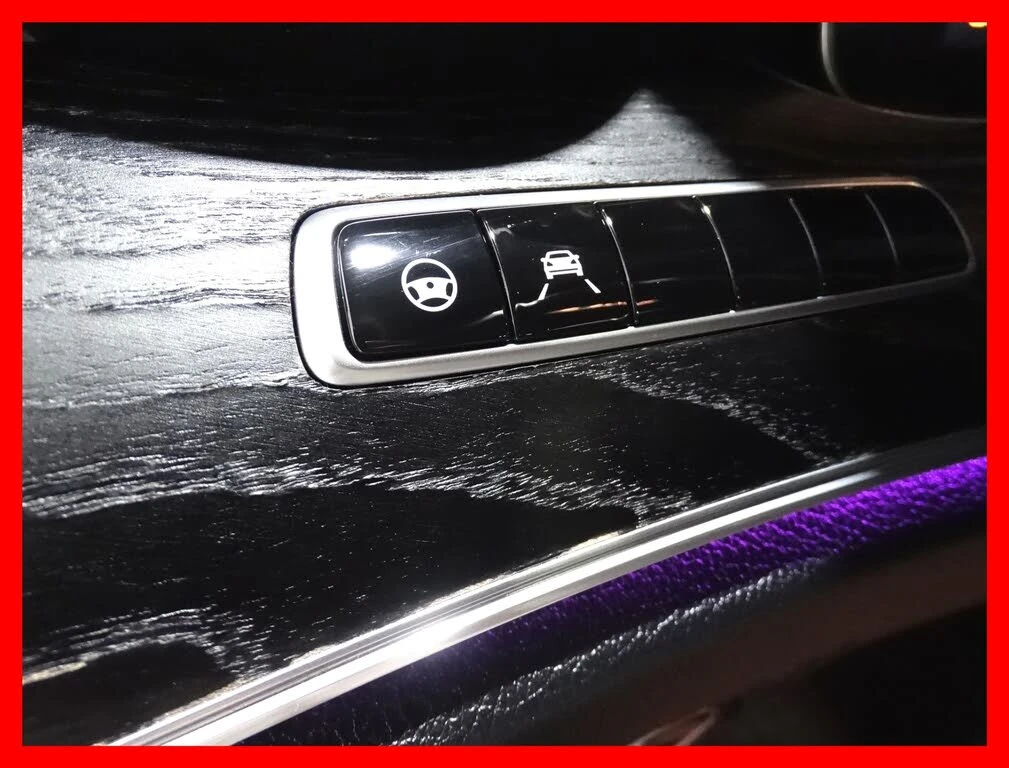 Mercedes-Benz E 300 4MATIC/AMG LINE/PANORAMA/360CAM/BURMESTER, снимка 12 - Автомобили и джипове - 55217592