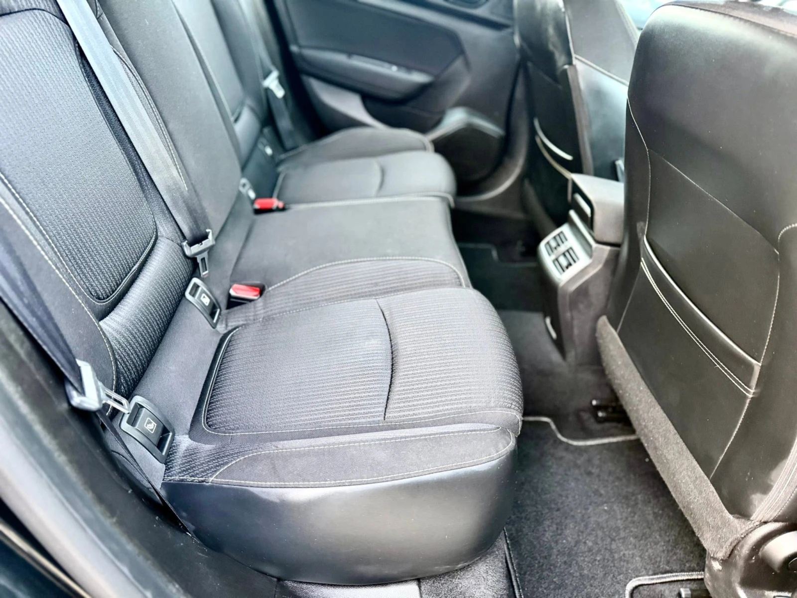 Renault Megane АВТОМАТИК, снимка 15 - Автомобили и джипове - 55348091