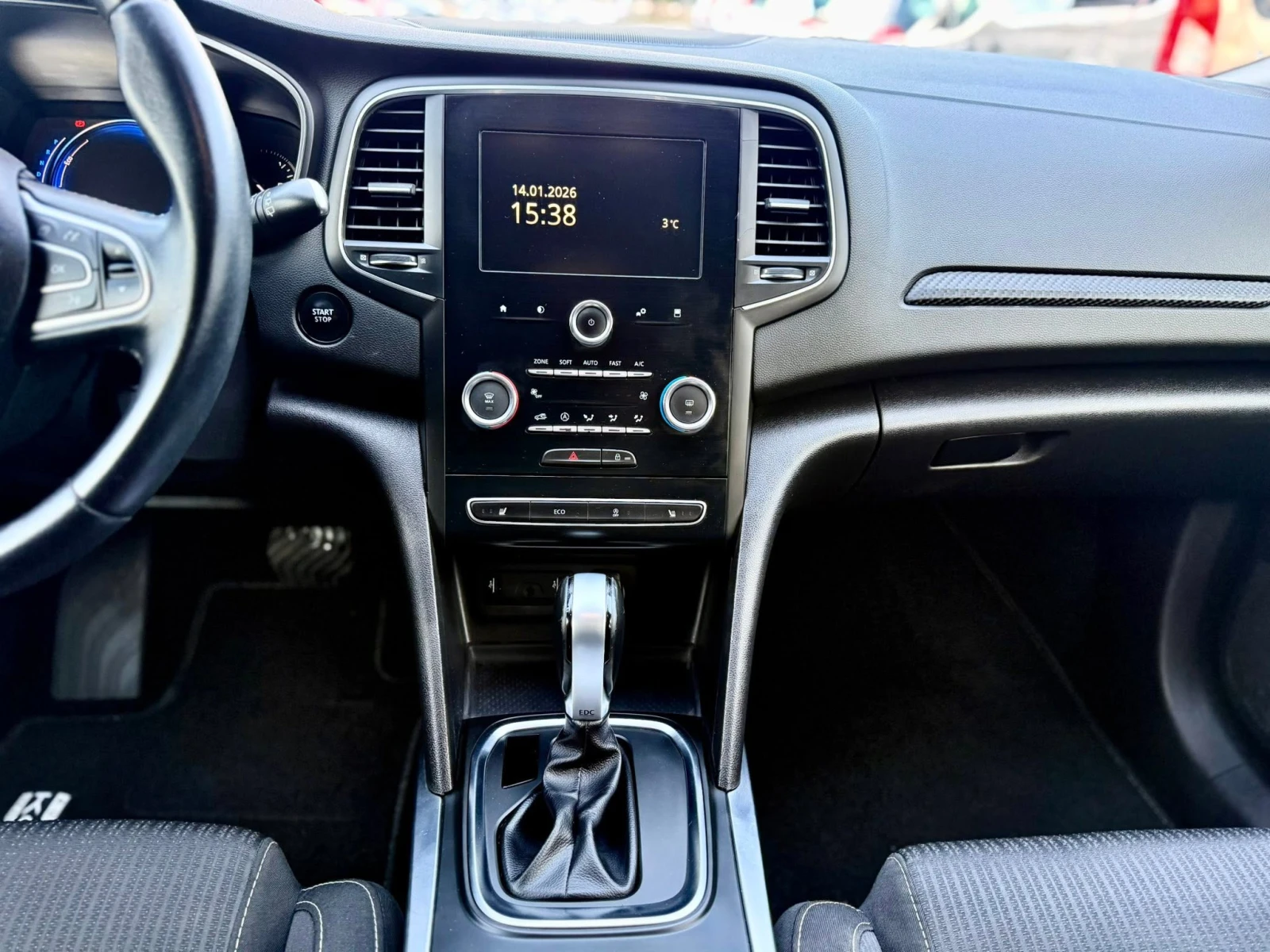 Renault Megane АВТОМАТИК, снимка 12 - Автомобили и джипове - 55348091