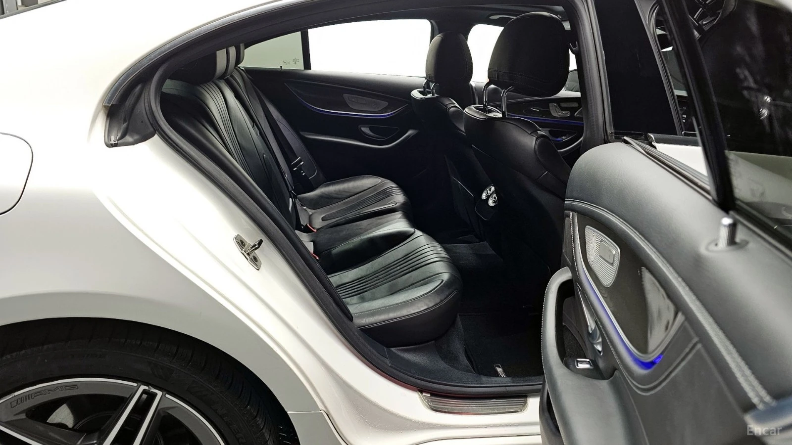 Mercedes-Benz CLS 300 AMG* ПОДГРЕВ* КАМЕРА* ПАМЕТ* BURMESTER* ПАНОРАМА, снимка 12 - Автомобили и джипове - 55566239