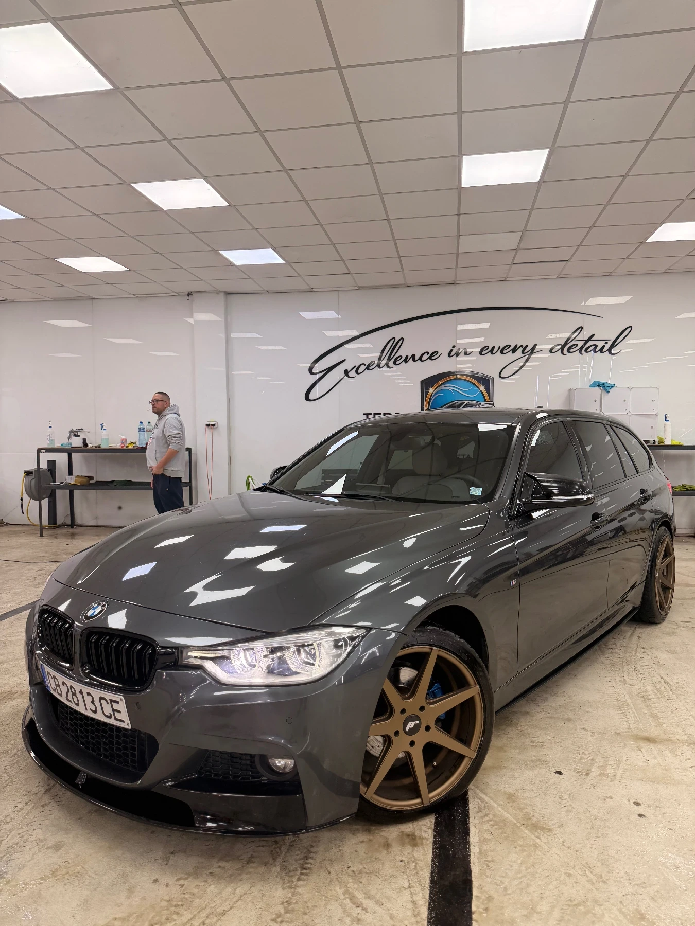 BMW 320 B47 * M-Sport * xDrive* Кожен салон Dakota Oyster*, снимка 2 - Автомобили и джипове - 56238144