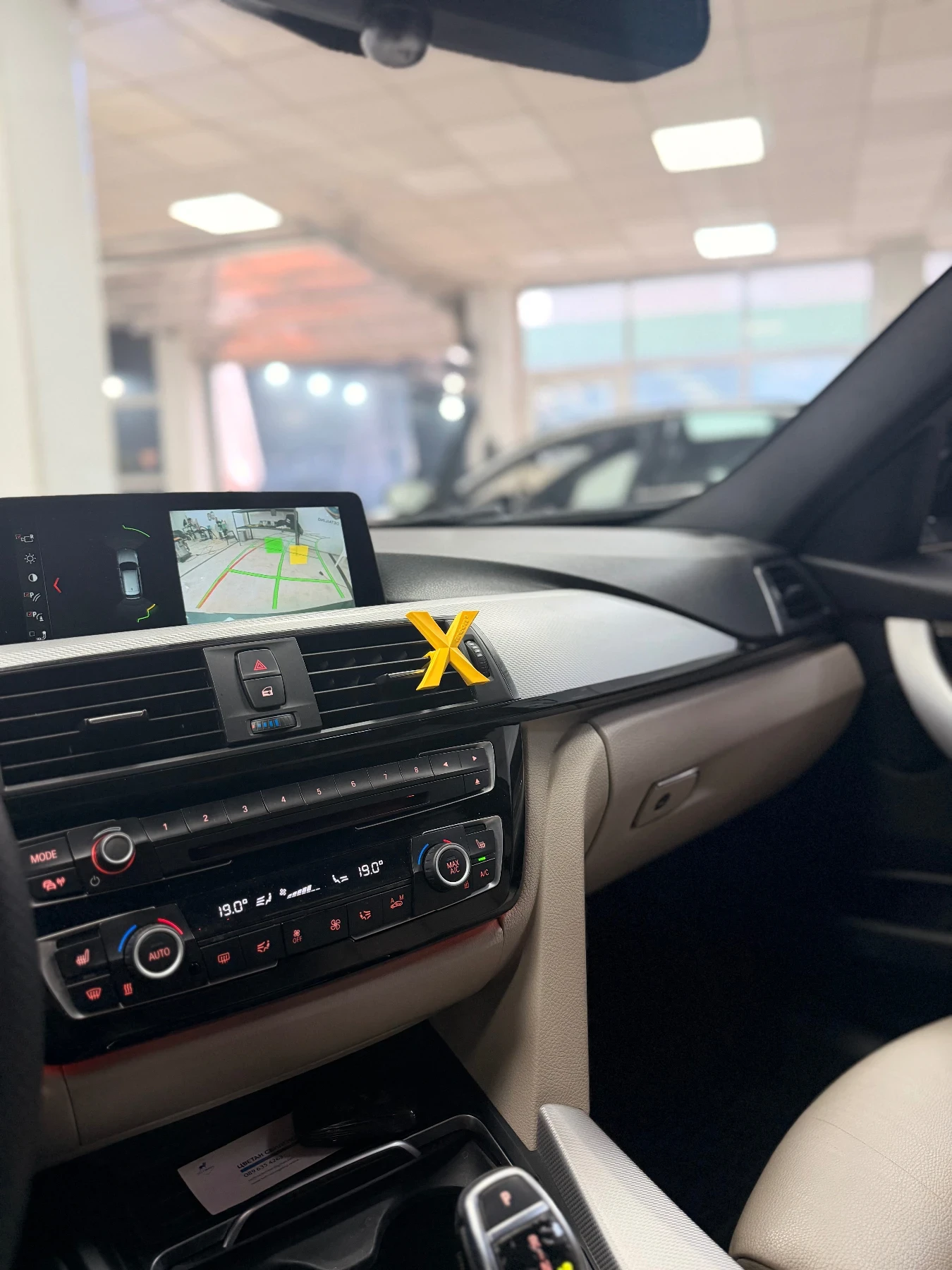 BMW 320 B47 * M-Sport * xDrive* Кожен салон Dakota Oyster*, снимка 14 - Автомобили и джипове - 56238144