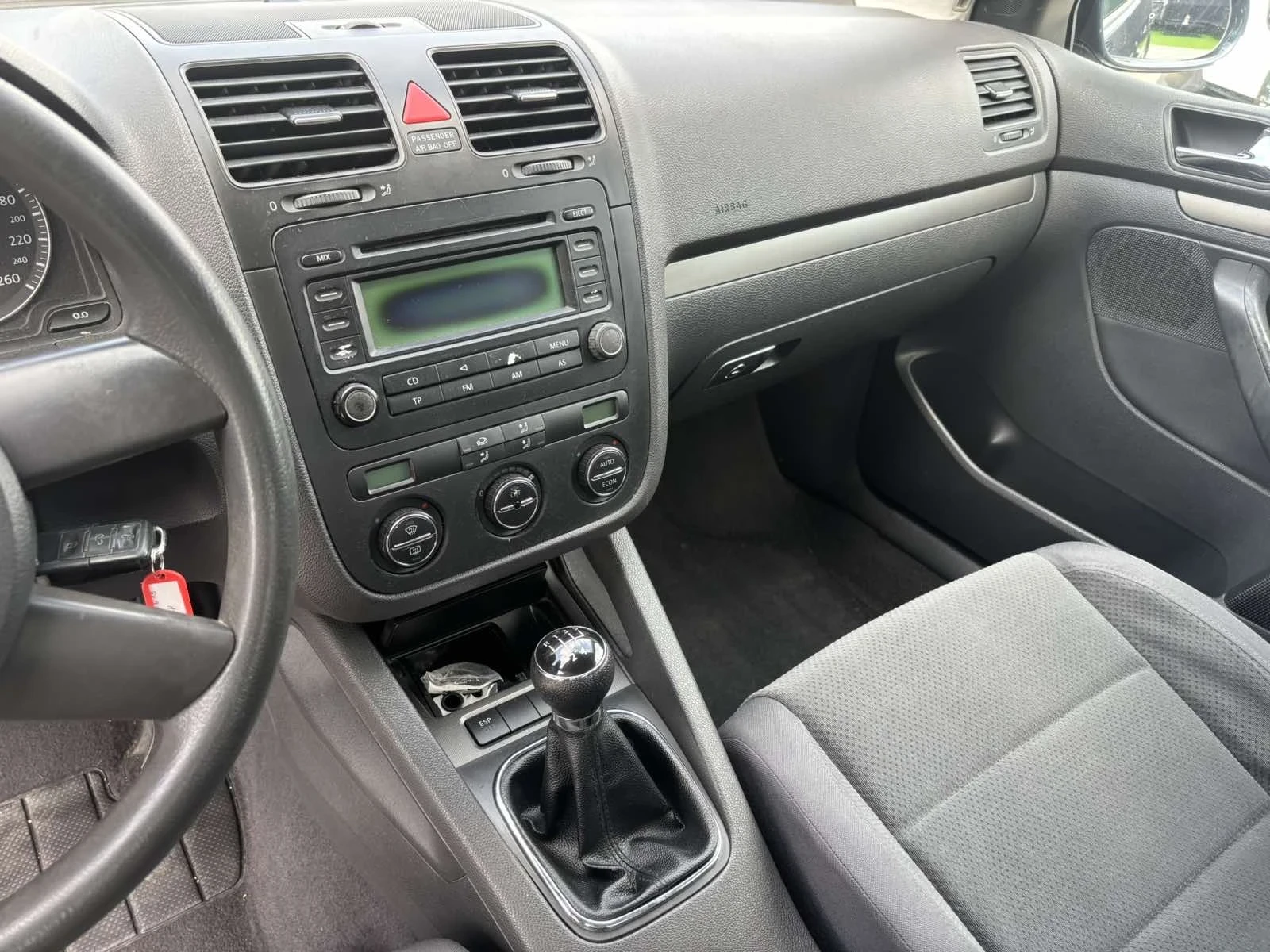 VW Golf 5 , снимка 9 - Автомобили и джипове - 56350560