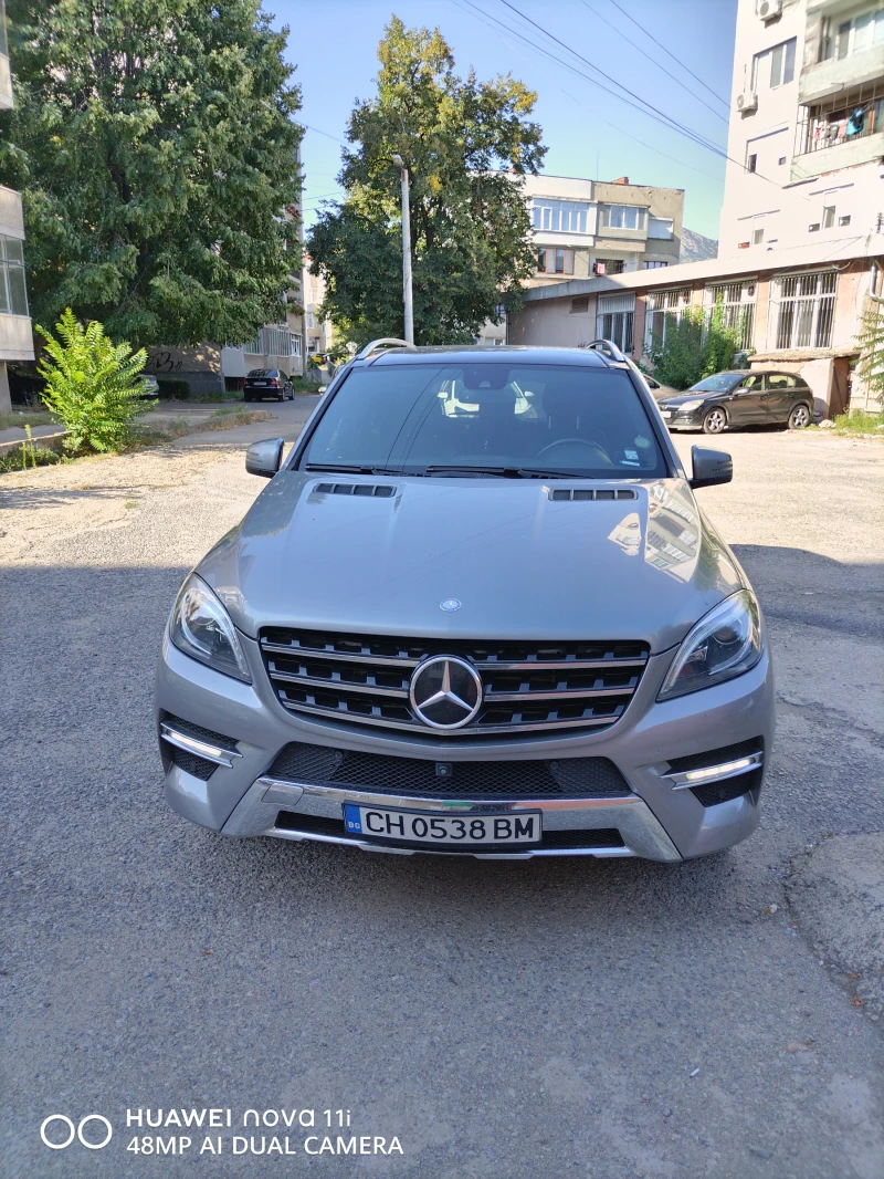 Mercedes-Benz ML 350 bluetec 4matic, снимка 1 - Автомобили и джипове - 47653581