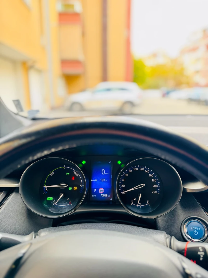 Toyota C-HR 1.8 Hybrid в официална гаранция, снимка 11 - Автомобили и джипове - 52260746
