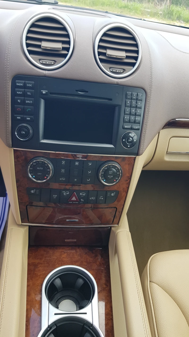 Mercedes-Benz GL 450, снимка 11 - Автомобили и джипове - 52350423